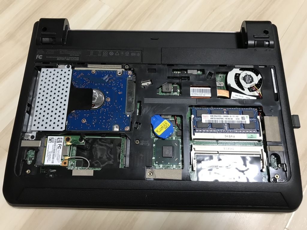 Lenovo ThinkPad Edge E130 買って＆改造してみた - イヤホンと一緒に