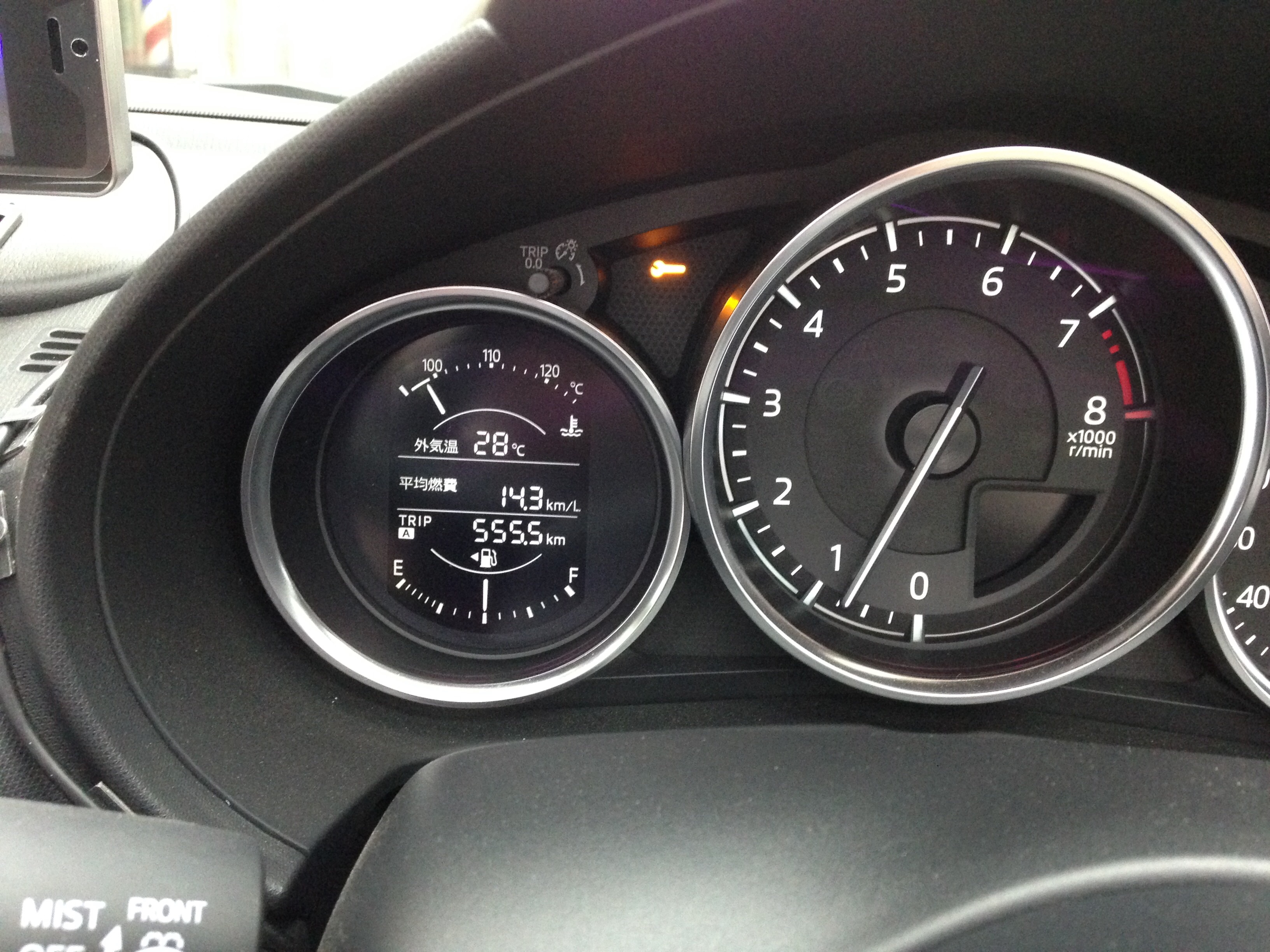 Ndロードスター 5555 5km行きました ついでにオイル交換と試乗も Garage Zombie 趣味漬けの日々