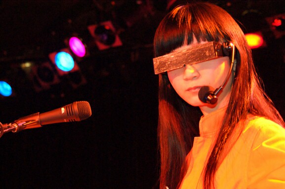 ロック テクノ ロングヘアー Yes Condom No Life