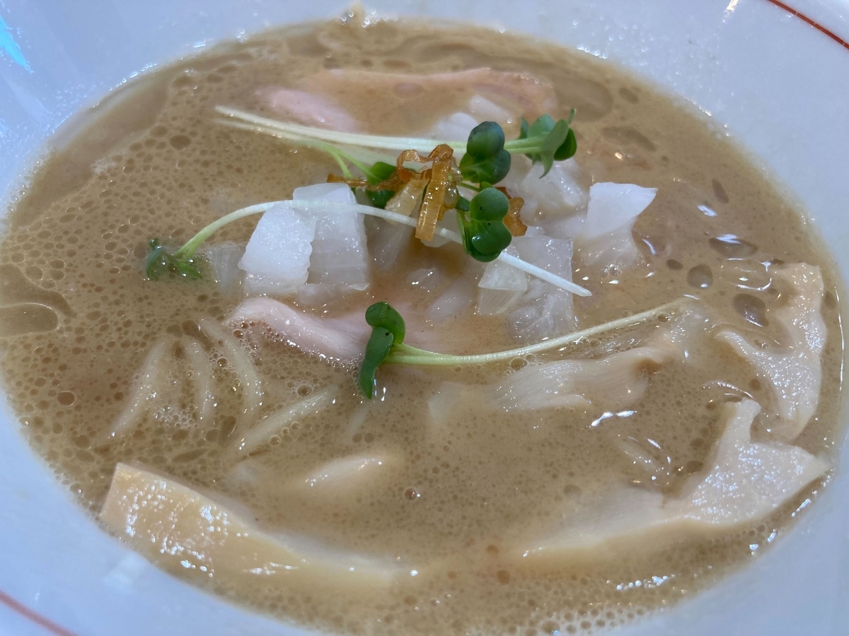 鶏白湯ラーメン