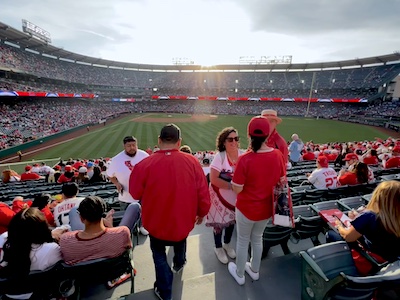【2023年最新】エンゼルス大谷翔平観戦レポート 4月ホーム開幕戦〜良い席で見る裏技やサインやボールをもらう方法