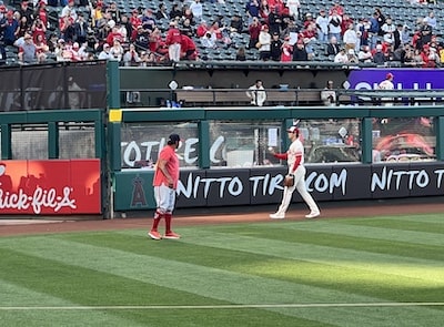 【2023年最新】エンゼルス大谷翔平観戦レポート 4月ホーム開幕戦〜良い席で見る裏技やサインやボールをもらう方法