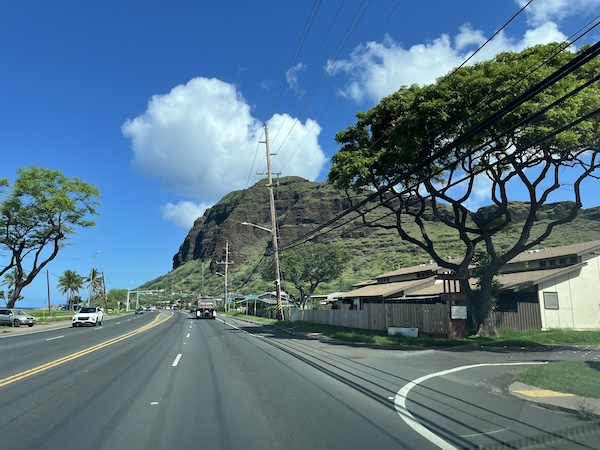 【ハワイ2024年最新】絶対お得！西海岸オプショナルツアーで新鉄道「Skyline」、絶景のピンクピルボックス、アウラニ（コオリナ）、ワイケレアウトレットモール、全部体験できる！