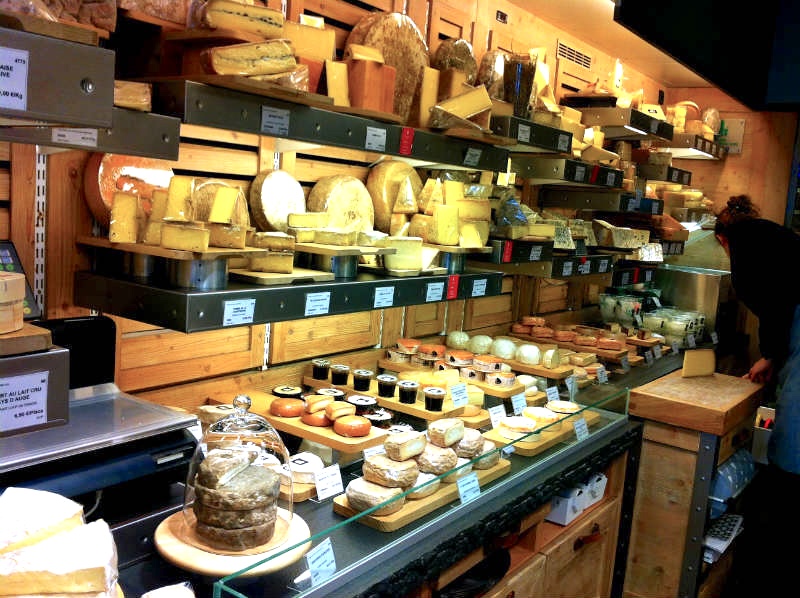 パリ★チーズ専門店「ローラン・デュボワ」フランス国家最優秀チーズ職人（MOF）のいるお店
