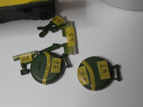 (24)1/35 陸上自衛隊水陸両用車 AAV7A1を作ります。車体上部の迷彩、その2。