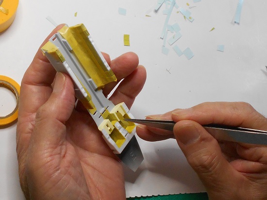 （4）1/48 ホンダジェットを作ります。同じ色の塗装について。コックピットとエンジンのパーツ。