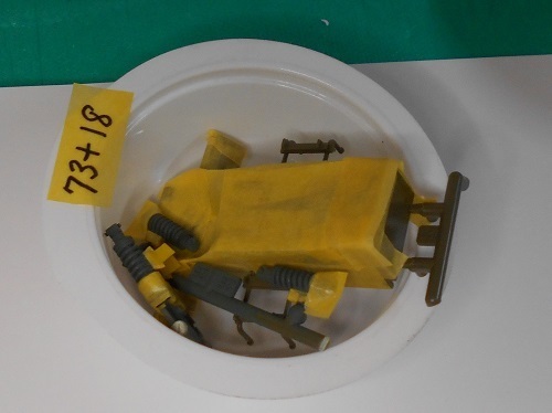 （2）「1/35陸上自衛隊 軽装甲機動車（LAV）」を作ります。サスペンションの塗装まで。