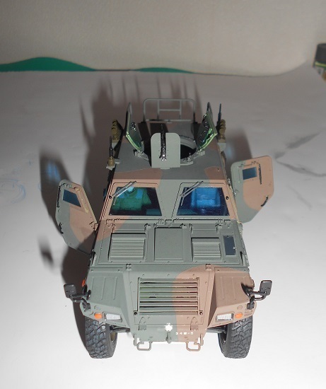 （19）「1/35陸上自衛隊 軽装甲機動車（LAV）」が完成しました。