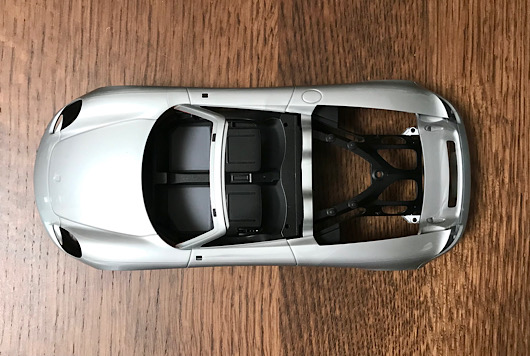 (9)「1/24 ポルシェ カレラ GT」を作ります。塗装したパーツ。