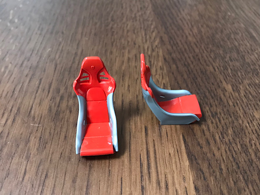 (9)「1/24 ポルシェ カレラ GT」を作ります。塗装したパーツ。