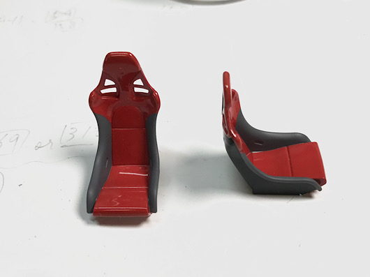 （13）「1/24 ポルシェ カレラ GT」を作ります。ダッシュボードのマスキングと塗装について。