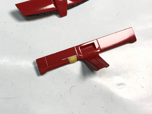 （13）「1/24 ポルシェ カレラ GT」を作ります。ダッシュボードのマスキングと塗装について。