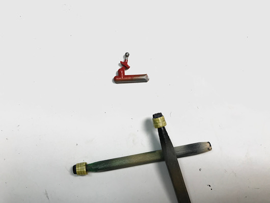 （15）「1/24 ポルシェ カレラ GT」を作ります。塗装とマスキングは続きます。