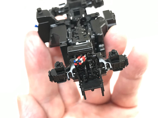 （15）「1/35 ヤンマートラクター YT5113A」を作ります。足回りの組み立てをしていたので写真を撮りました。