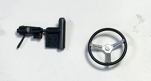 （9）「1/24 いすゞ ベレット 1600GTR 前期型（1969）」を作ります。塗装が終わった内装のパーツの写真を載せます。