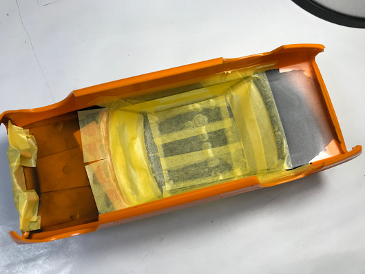 （9）「1/24 いすゞ ベレット 1600GTR 前期型（1969）」を作ります。塗装が終わった内装のパーツの写真を載せます。