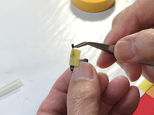 （9）「1/24 いすゞ ベレット 1600GTR 前期型（1969）」を作ります。塗装が終わった内装のパーツの写真を載せます。