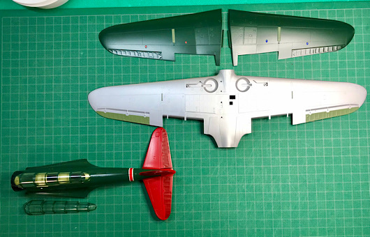 （12）「1/48 中島 B5N2 九七式三号艦上攻撃機」を作ります。塗装したキャノピー。