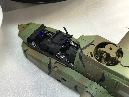 「1/48 AH-64D アパッチ ロングボウ“陸上自衛隊”」を作ります。