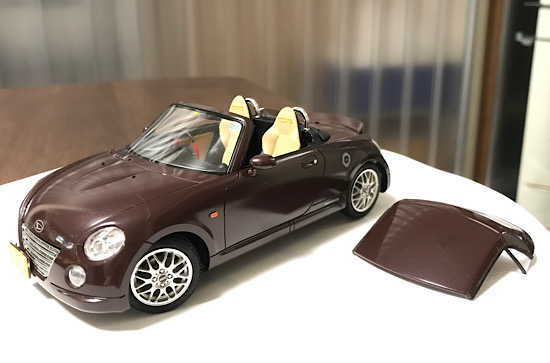 (13)「1/24 ダイハツ L880K コペン アルティメットエディション ’06」を作ります。もう少しで完成。