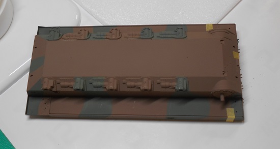 「1/35 陸上自衛隊87式自走高射機関砲 高射教導隊」を作ります。茶色の塗装
