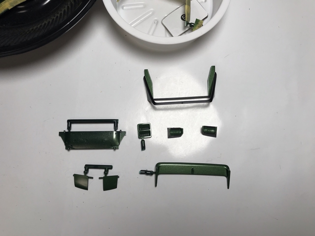 （15）「1/24 トヨタ MR2」を作ります。外装の小さなパーツのマスキングと塗装について。