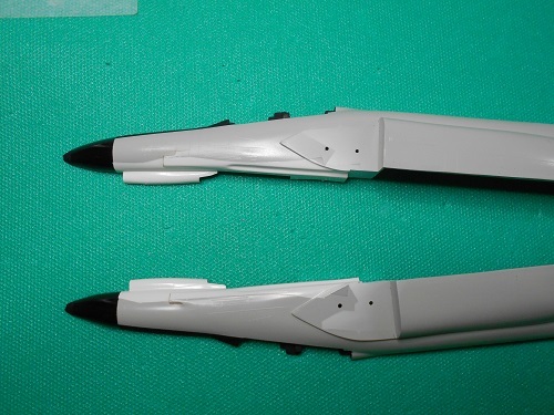 「1/72 F-4EJ ファントムⅡ」を作ります。塗装したパーツを組み立てます。