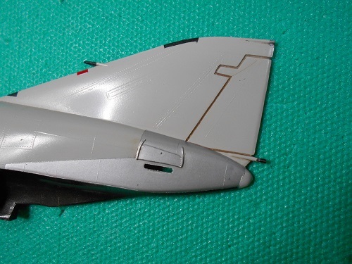 「1/72 F-4EJ ファントムⅡ」を作ります。塗装したパーツを組み立てます。