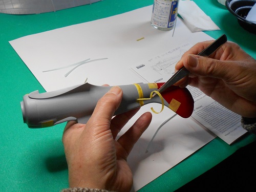 「1/32 九六式艦上戦闘機」を作ります。主翼と機体の塗装