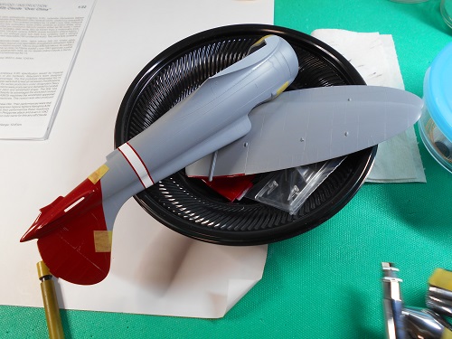 「1/32 九六式艦上戦闘機」を作ります。主翼と機体の塗装