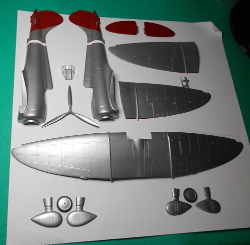 「1/32 九六式艦上戦闘機　三菱 A5M2b 日華事変」を作ります。塗装が終わったパーツ。