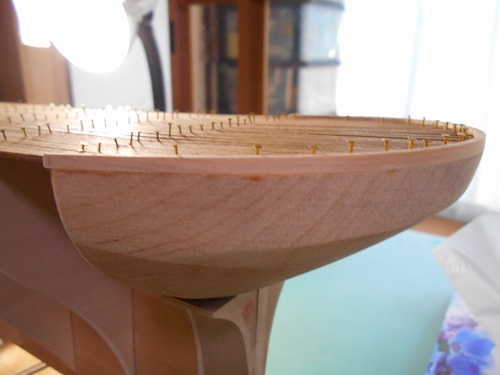今井科学社製の帆船模型「1/80 日本丸」を作ります。ロングプープデッキを張る