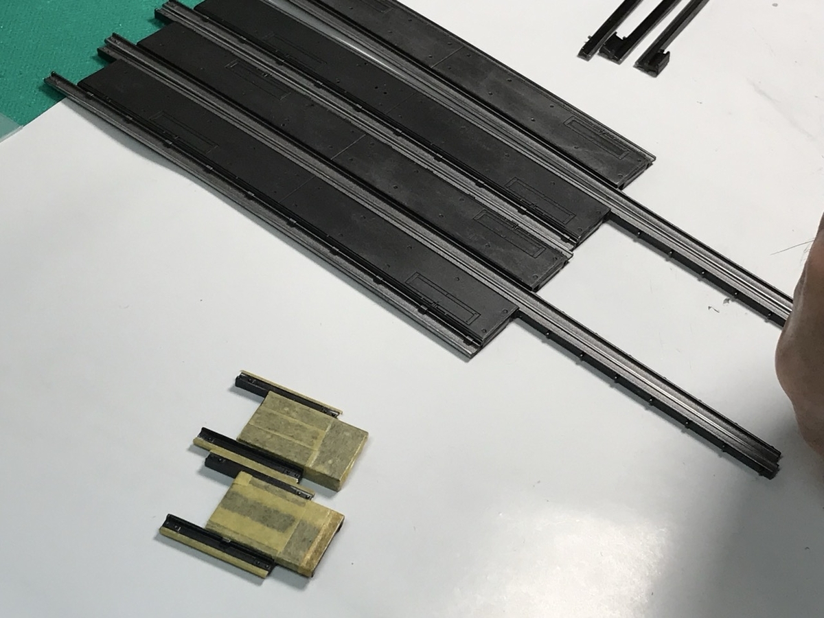「1/45 ディーゼル機関車 DD51 貨物A更新機」を作ります。レールの塗装について。