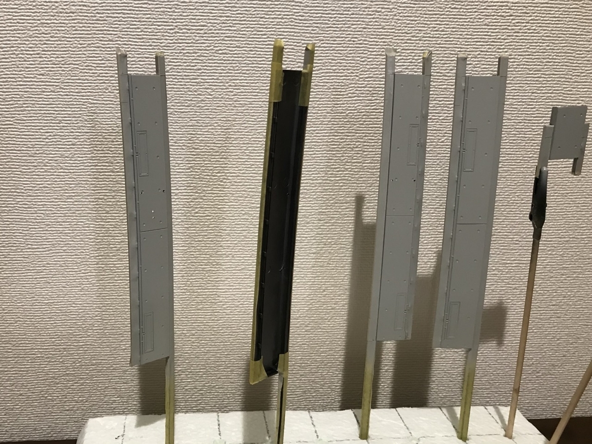 「1/45 ディーゼル機関車 DD51 貨物A更新機」を作ります。レールの塗装について。