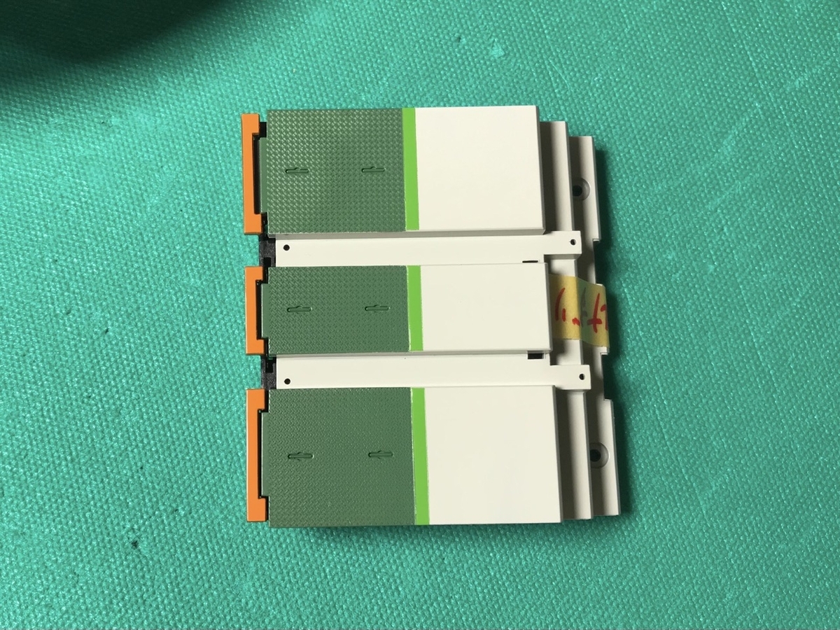 「1/45 ディーゼル機関車 DD51 貨物A更新機」を作ります。電池ボックスの蓋の塗装について。