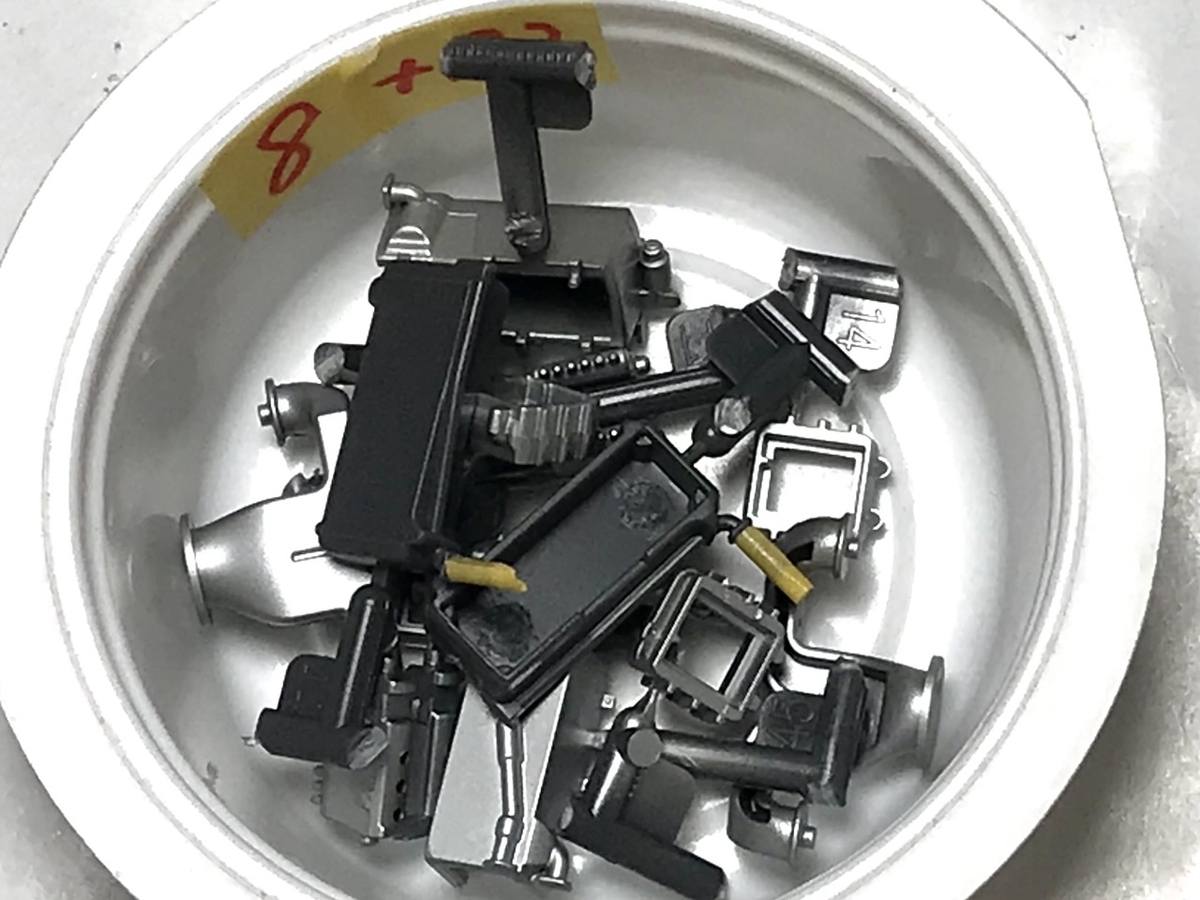 「1/45 ディーゼル機関車 DD51 貨物A更新機」を作ります。エンジンのパーツ。 「1/45 ディーゼル機関車 DD51 貨物A更新機」を作ります。エンジンのパーツ。