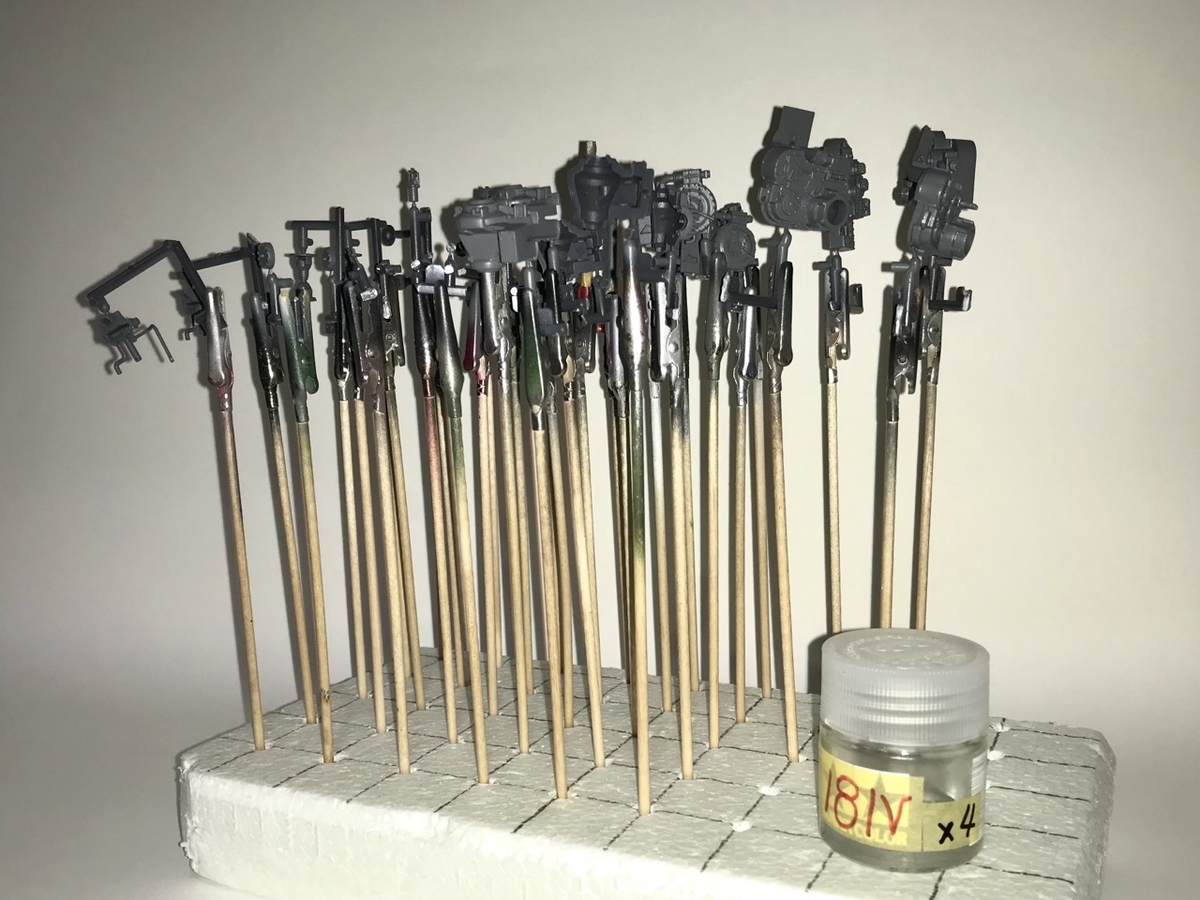 「1/45 ディーゼル機関車 DD51 貨物A更新機」を作ります。エンジンのパーツ