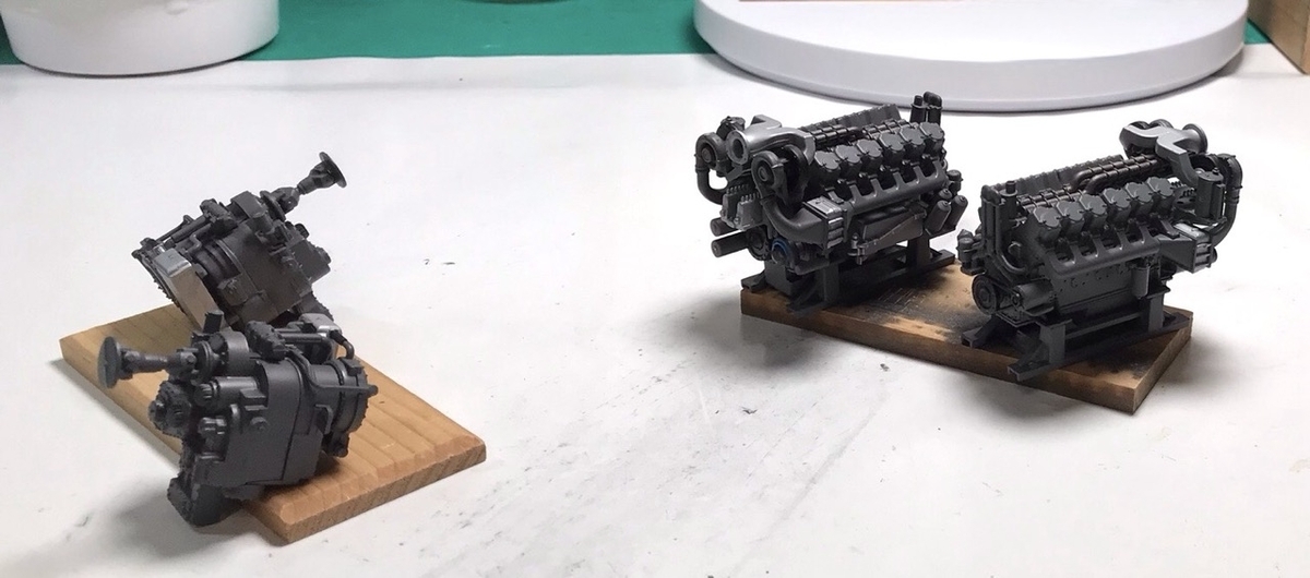 「1/45 ディーゼル機関車 DD51 貨物A更新機」を作ります。エンジンと液体変速機。
