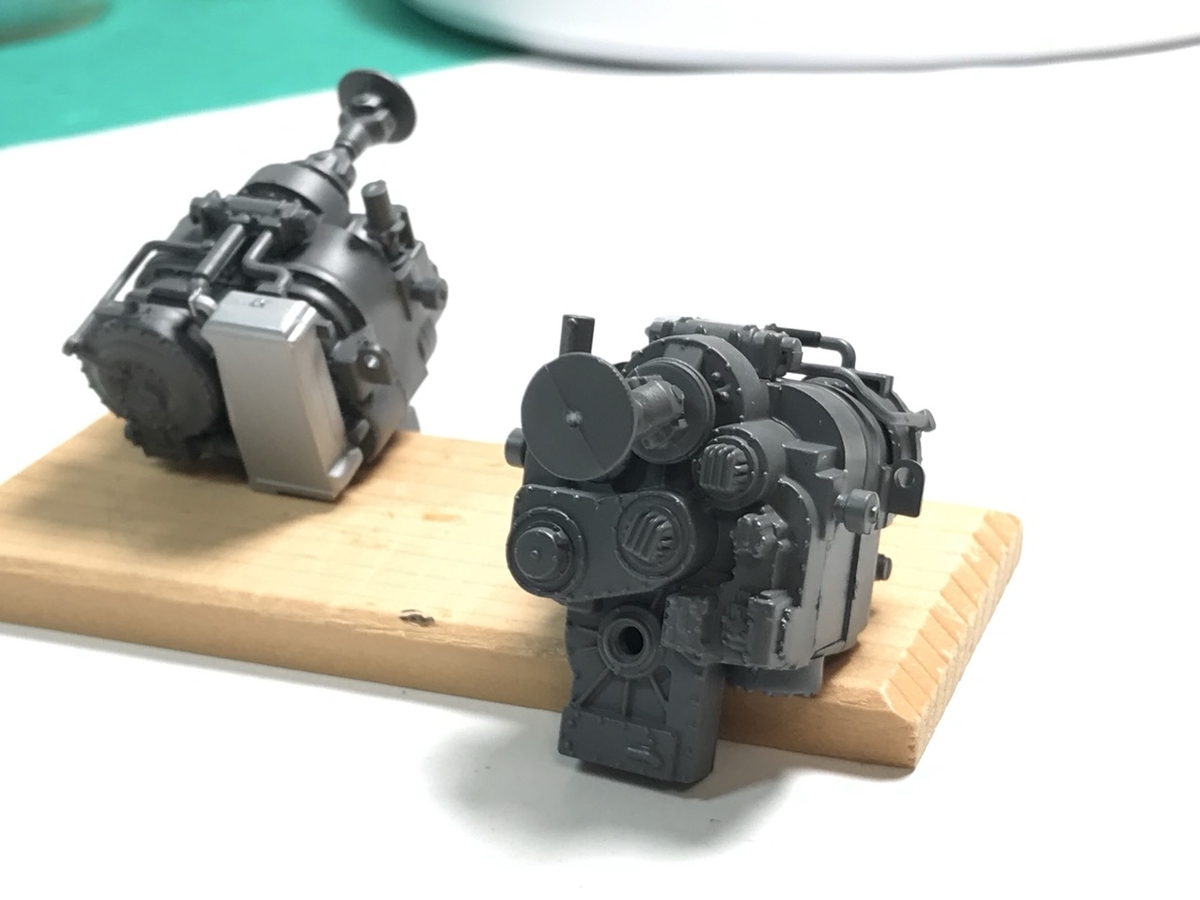 「1/45 ディーゼル機関車 DD51 貨物A更新機」を作ります。エンジンと液体変速機。