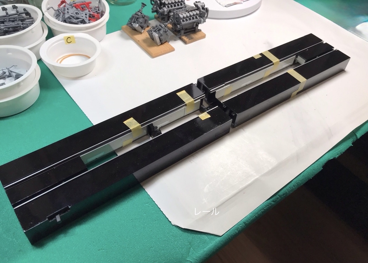 「1/45 ディーゼル機関車 DD51 貨物A更新機」を作ります。ライトを点けます。