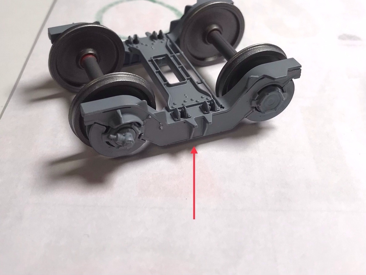「1/45 ディーゼル機関車 DD51 貨物A更新機」を作ります。両端台車と中台車の組み立て（4）。中台車