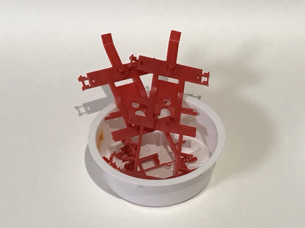 「1/45 ディーゼル機関車 DD51 貨物A更新機」を作ります。運転台・車体のパーツの塗装