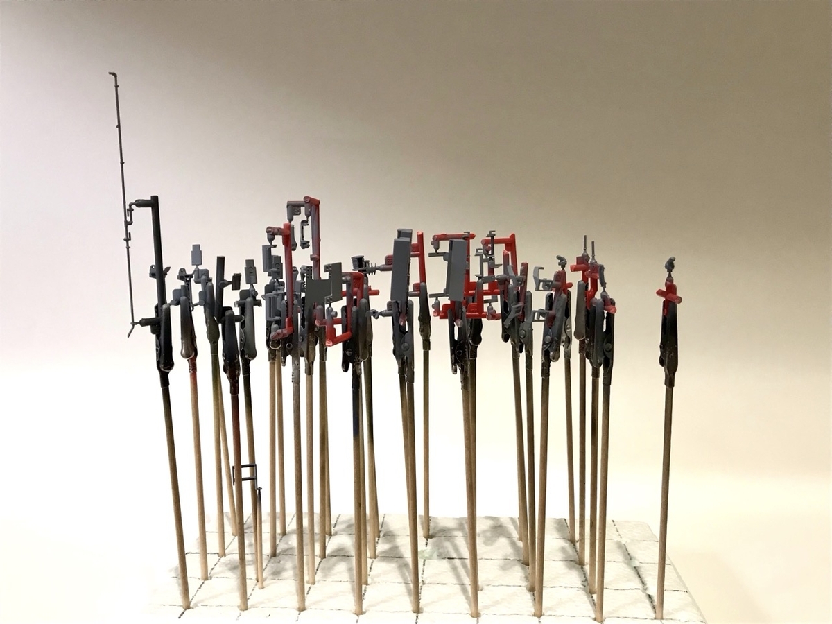 「1/45 ディーゼル機関車 DD51 貨物A更新機」を作ります。運転台・車体のパーツの塗装