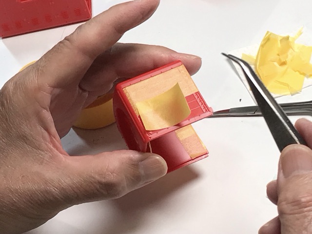 「1/45 ディーゼル機関車 DD51 貨物A更新機」を作ります。車体（冷却室、機関室ボンネット、変速機室ボンネット）の塗装。