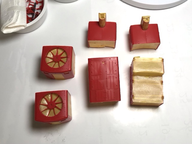 「1/45 ディーゼル機関車 DD51 貨物A更新機」を作ります。車体（冷却室、機関室ボンネット、変速機室ボンネット）の塗装。
